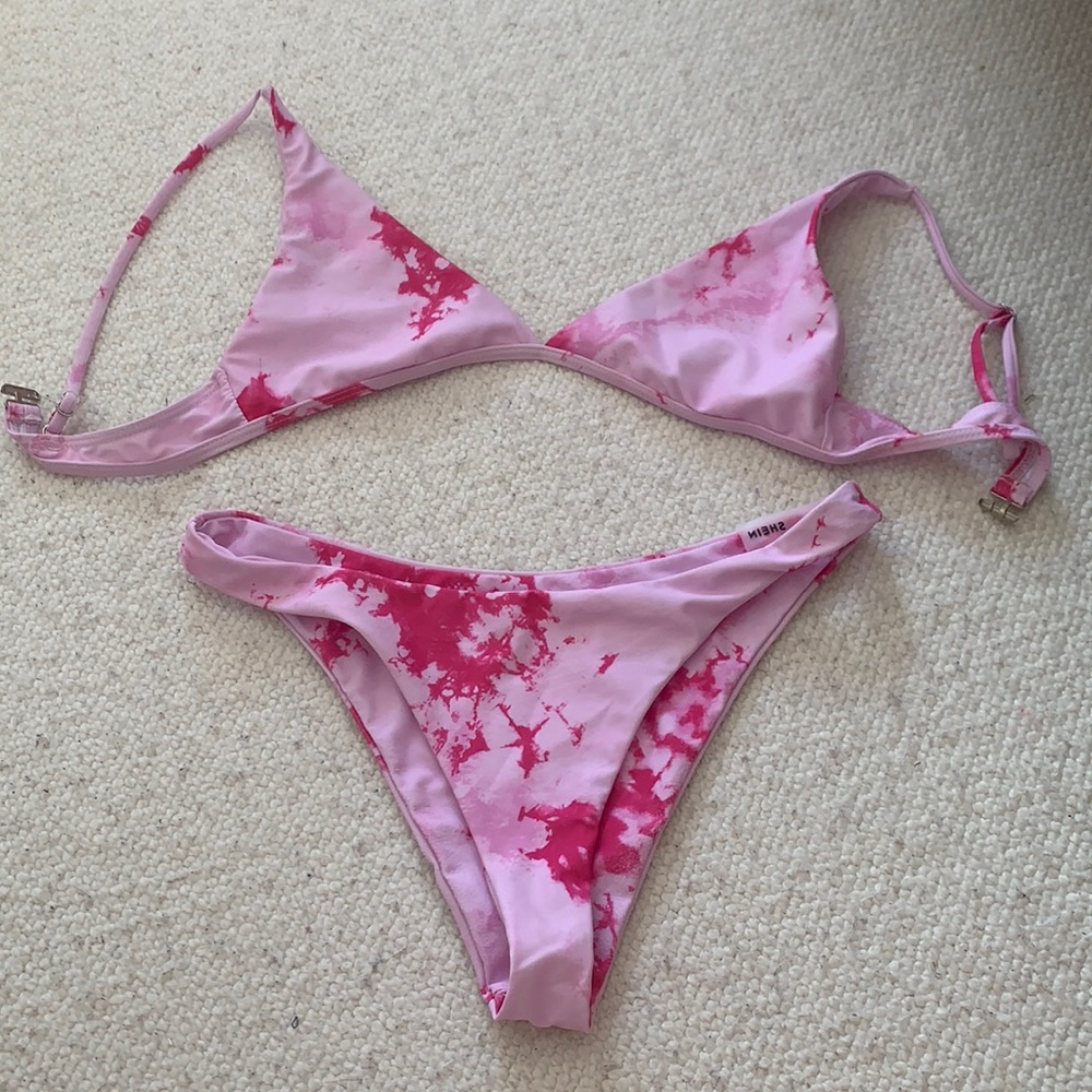 gorgoeus pink on pink tie die bikini